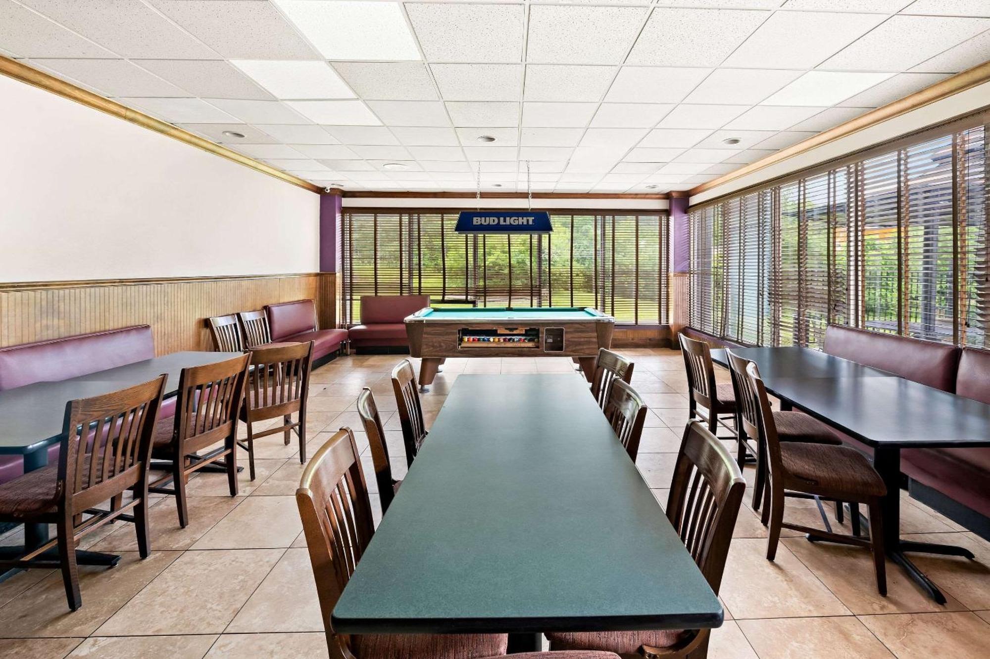 Quality Inn Dayton Airport Englewood Εξωτερικό φωτογραφία